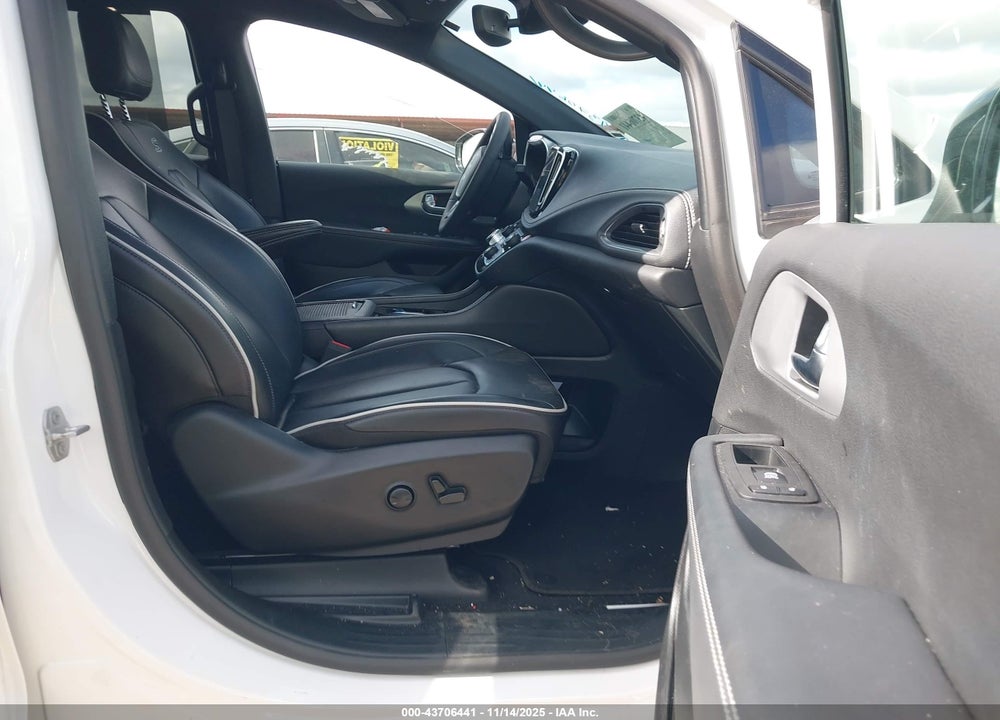 2025 CHRYSLER PACIFICA LIMITED VIN: 2C4RC1GG6SR553722