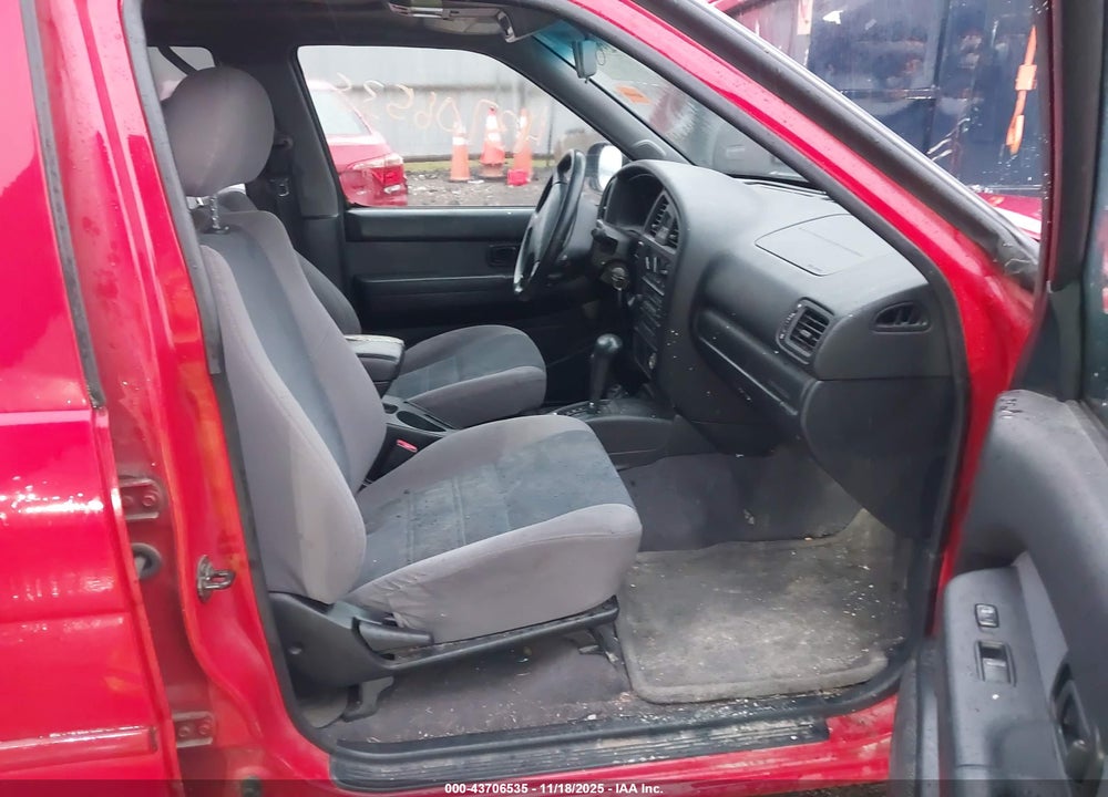 2001 NISSAN PATHFINDER SE VIN: JN8DR09Y71W607855