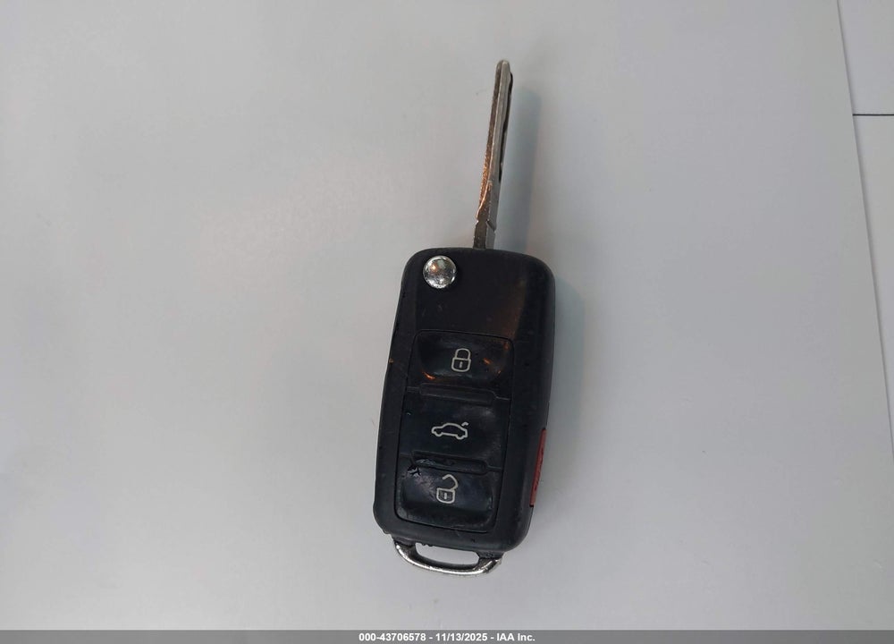 2014 VOLKSWAGEN JETTA VIN: 3VW3L7AJ1EM326167