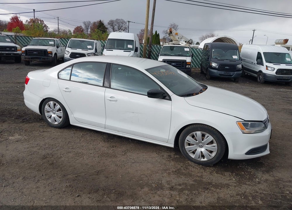 2014 VOLKSWAGEN JETTA VIN: 3VW3L7AJ1EM326167