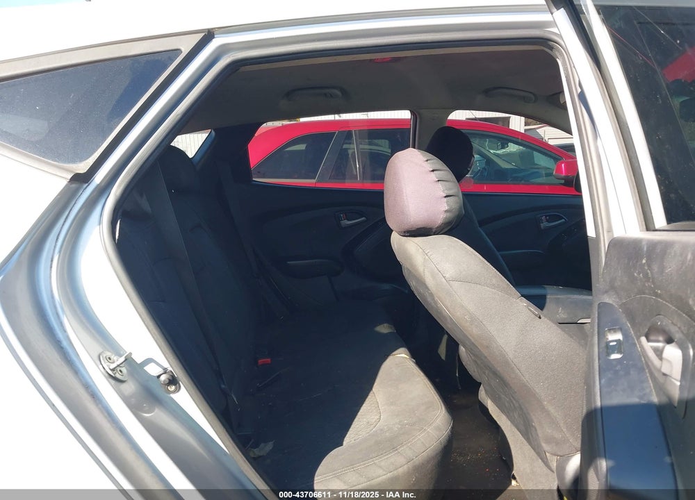 2012 HYUNDAI TUCSON GL VIN: KM8JT3ABXCU391342