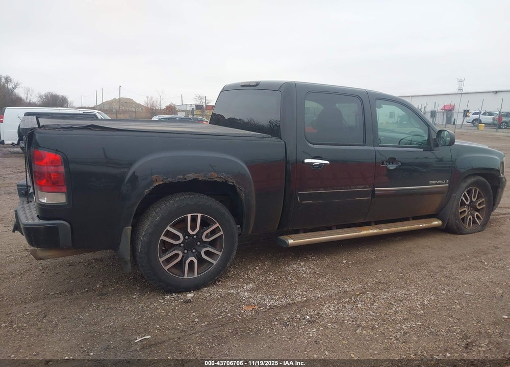 2007 GMC SIERRA 1500 DENALI VIN: 2GTEK638771661866