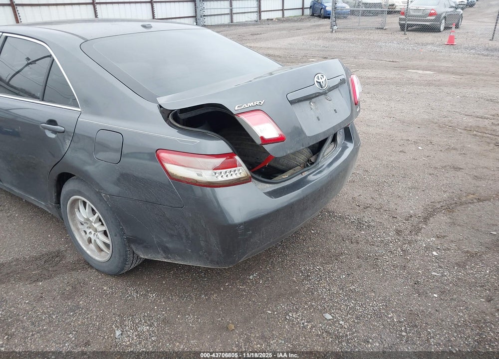 2011 TOYOTA CAMRY LE VIN: 4T1BF3EK5BU185964