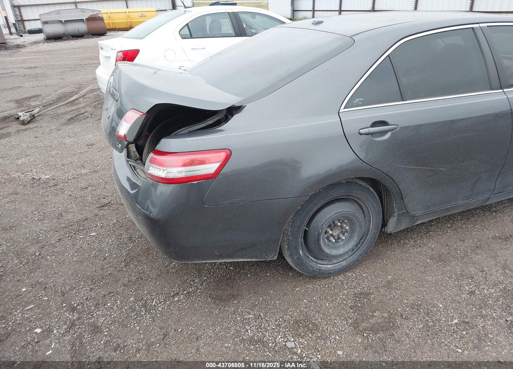 2011 TOYOTA CAMRY LE VIN: 4T1BF3EK5BU185964