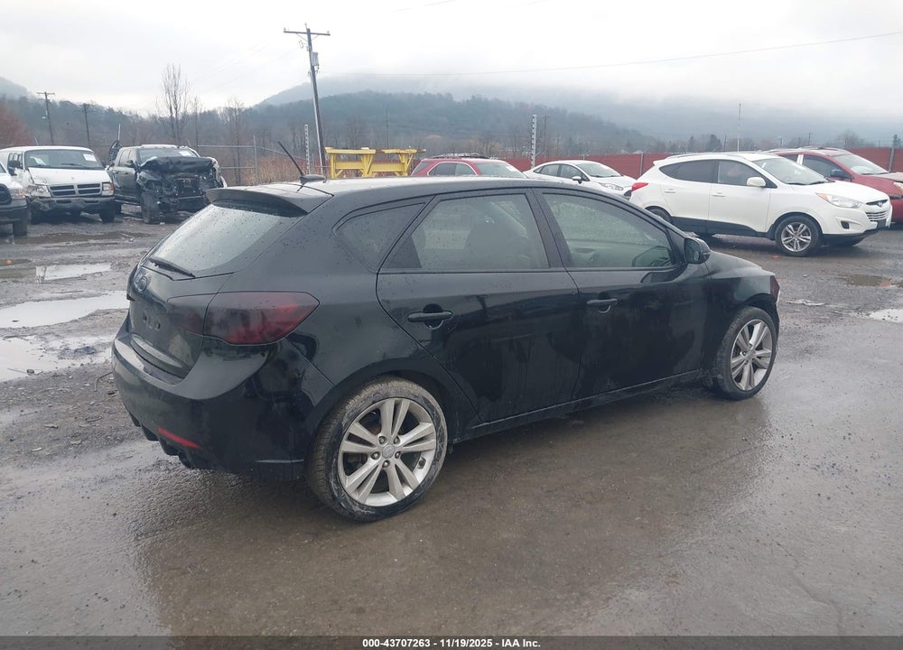 2011 KIA FORTE VIN: KNAFW5A36B5412666