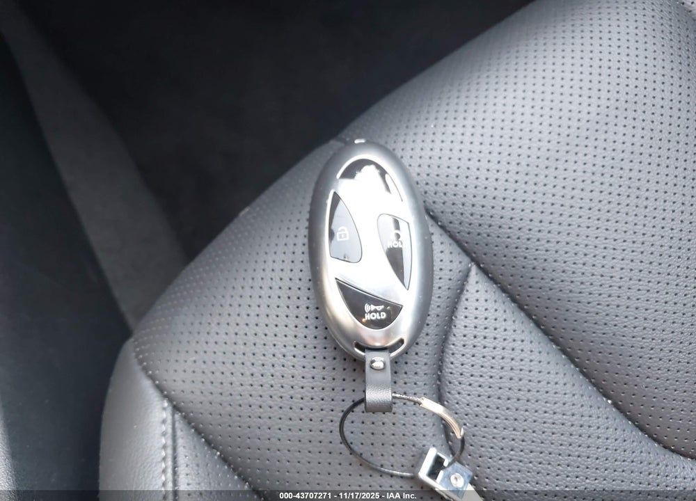 2025 HYUNDAI ELANTRA LIMITED VIN: KMHLP4DG1SU996228