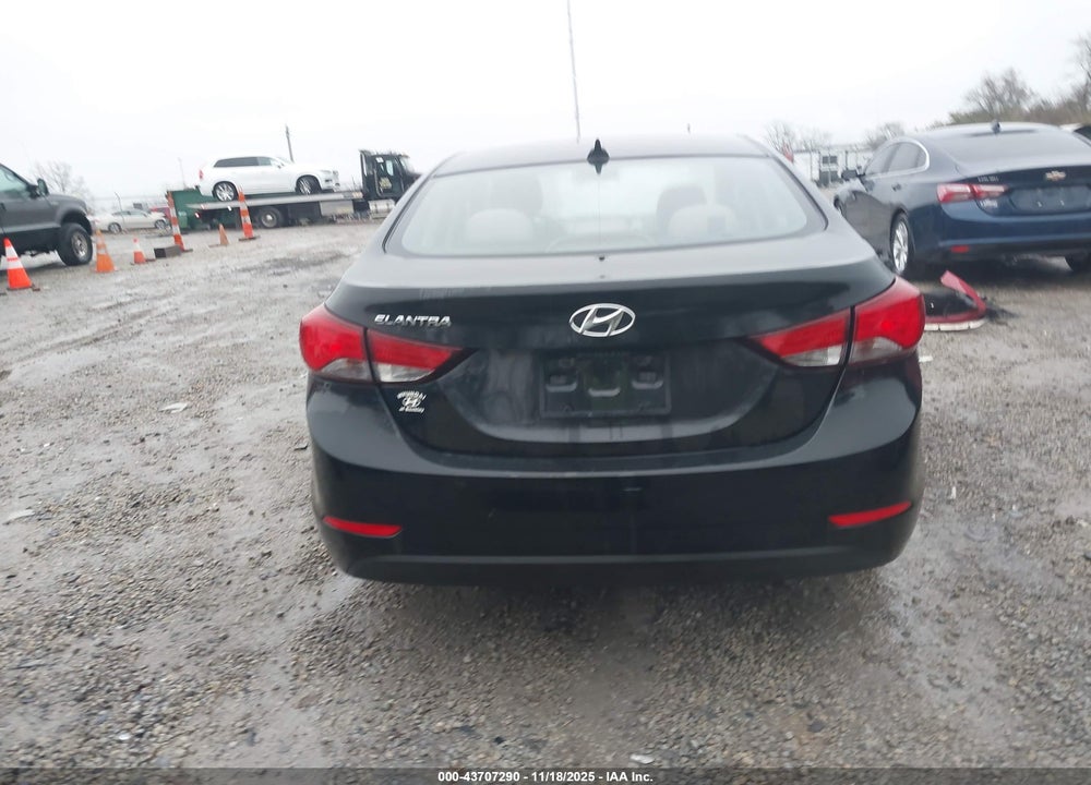 2016 HYUNDAI ELANTRA SE VIN: 5NPDH4AE8GH796568