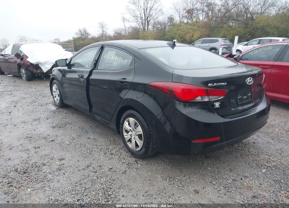 2016 HYUNDAI ELANTRA SE VIN: 5NPDH4AE8GH796568