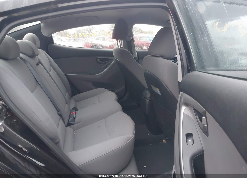 2016 HYUNDAI ELANTRA SE VIN: 5NPDH4AE8GH796568