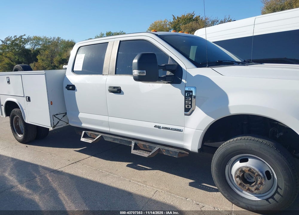 2019 FORD F-350 CHASSIS XL VIN: 1FD8W3HT9KEG78703