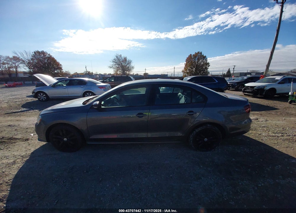 2018 VOLKSWAGEN JETTA VIN: 3VWD17AJ5JM218896
