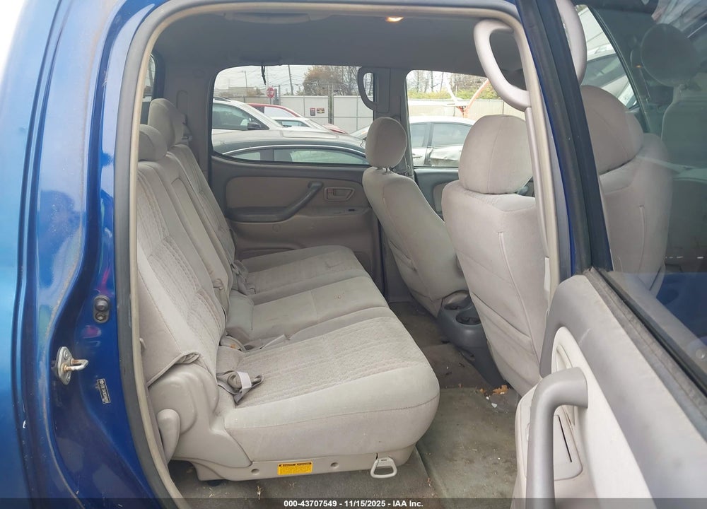 2005 TOYOTA TUNDRA SR5 V8 VIN: 5TBET341X5S486959