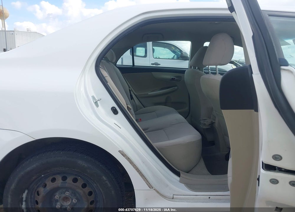 2011 TOYOTA COROLLA LE VIN: JTDBU4EE4B9124442