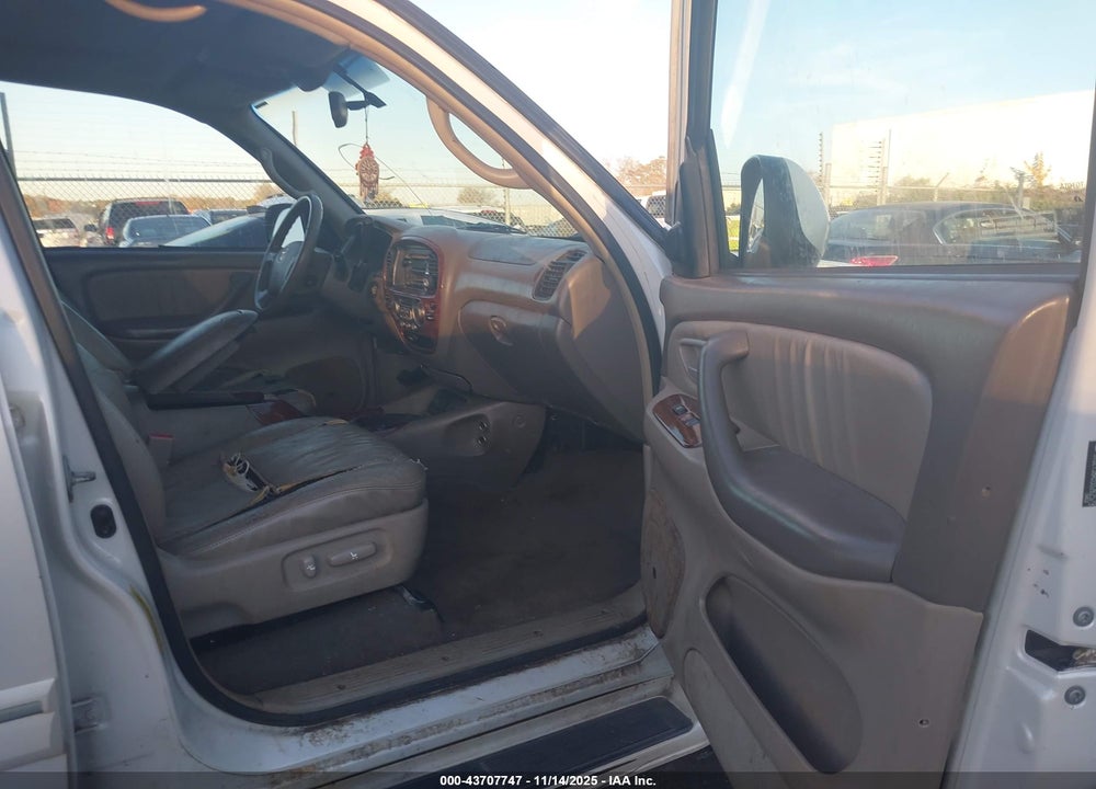 2005 TOYOTA SEQUOIA LIMITED V8 VIN: 5TDZT38A55S262579