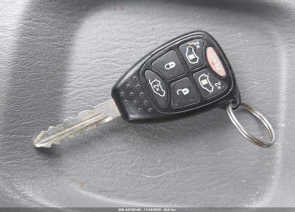2005 DODGE GRAND CARAVAN SXT VIN: 2D4GP44L35R193492