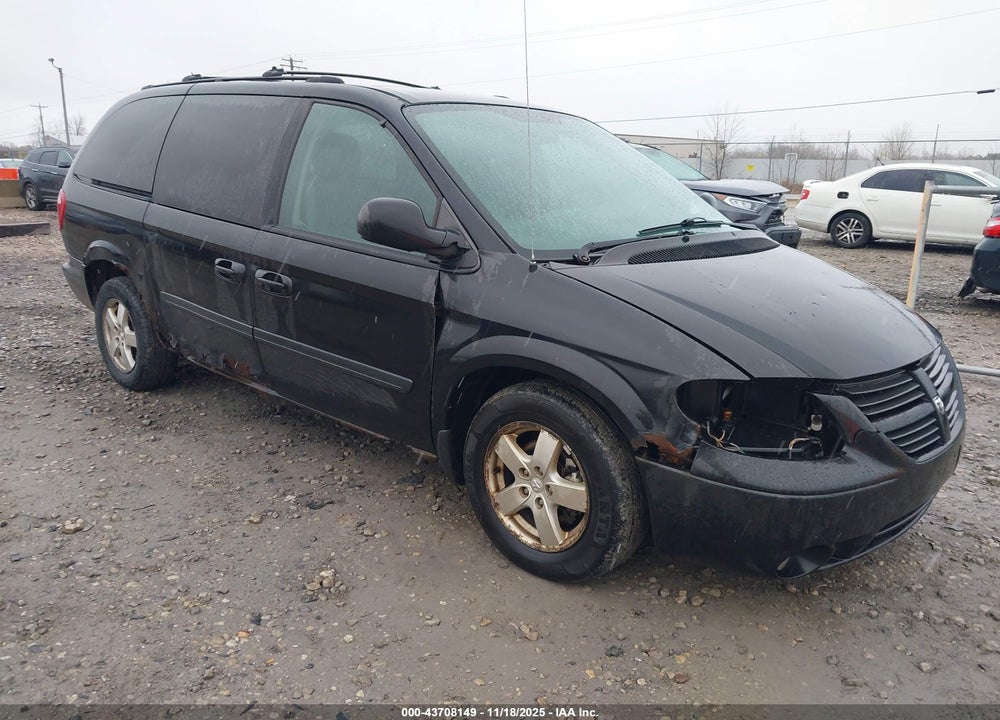 2005 DODGE GRAND CARAVAN SXT VIN: 2D4GP44L35R193492