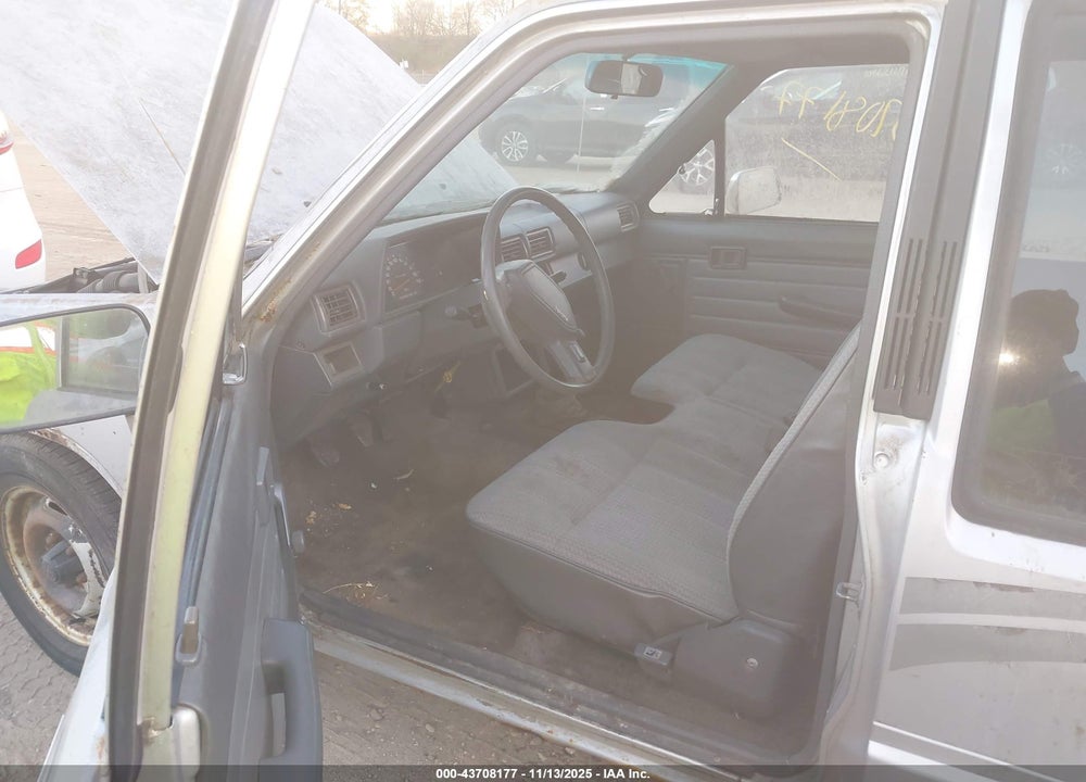 1988 TOYOTA PICKUP XTRACAB RN70 DLX VIN: JT4RN70DXJ0051625