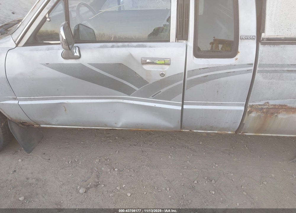 1988 TOYOTA PICKUP XTRACAB RN70 DLX VIN: JT4RN70DXJ0051625