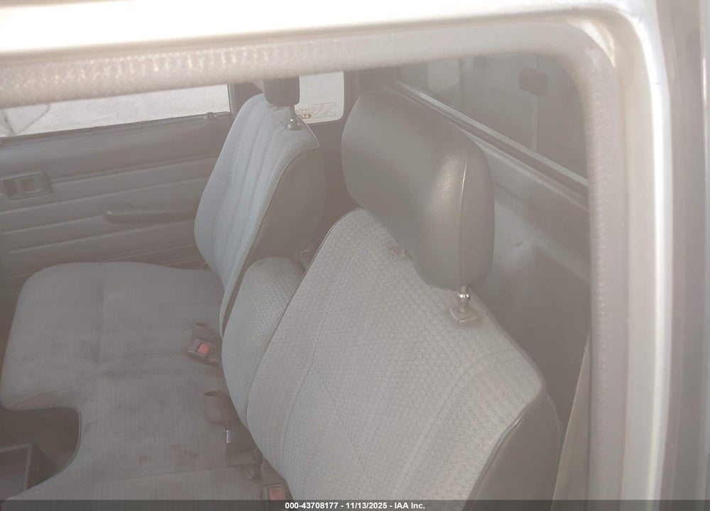 1988 TOYOTA PICKUP XTRACAB RN70 DLX VIN: JT4RN70DXJ0051625