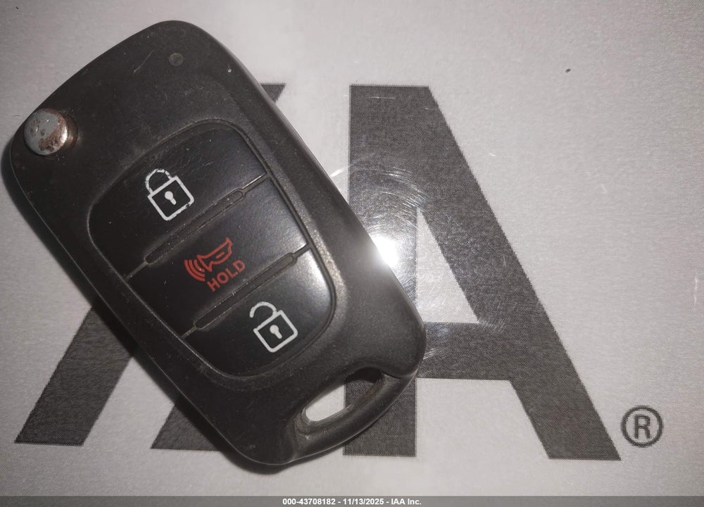 2011 KIA SOUL VIN: KNDJT2A23B7228527