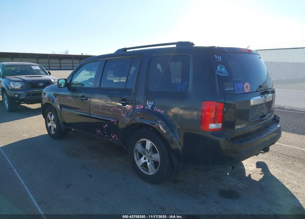 2011 HONDA PILOT EX-L VIN: 5FNYF4H5XBB073793