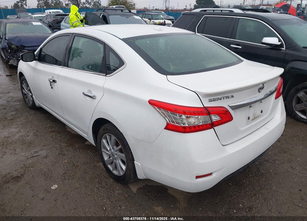 2015 NISSAN SENTRA SV VIN: 3N1AB7AP4FY233559