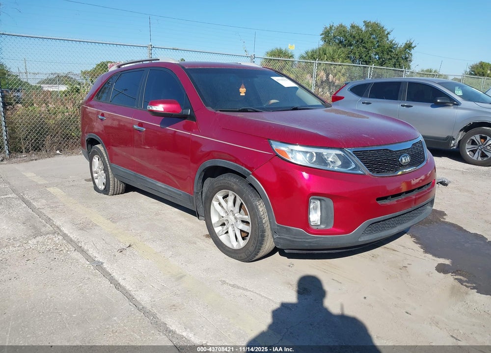 2015 KIA SORENTO LX VIN: 5XYKT4A68FG592924