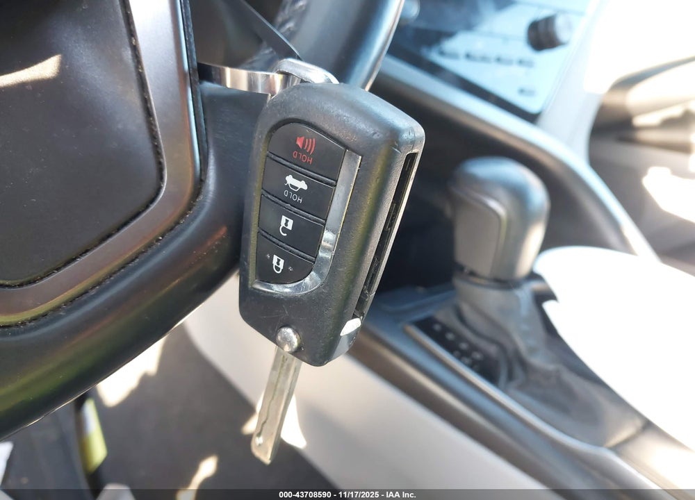 2021 TOYOTA CAMRY SE VIN: 4T1G11AKXMU423499