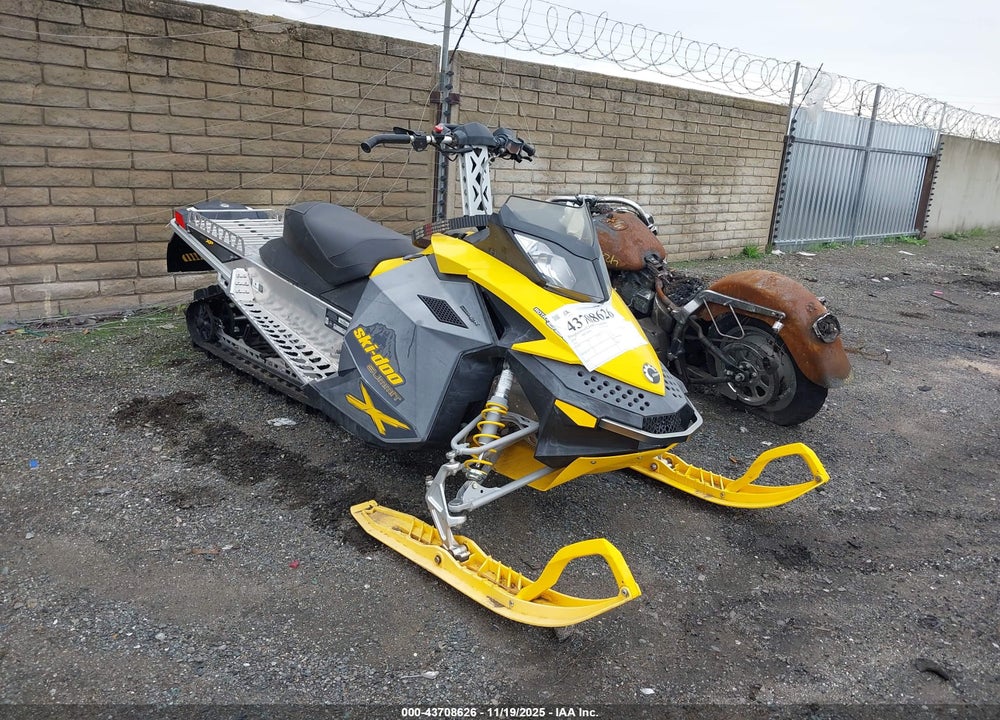2008 SKI-DOO SUMMIT 800 VIN: 2BPSCH8C68V000011