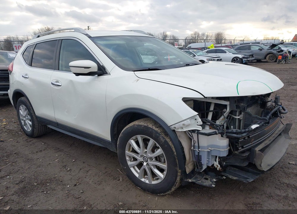 2018 NISSAN ROGUE SV VIN: 5N1AT2MV9JC848435