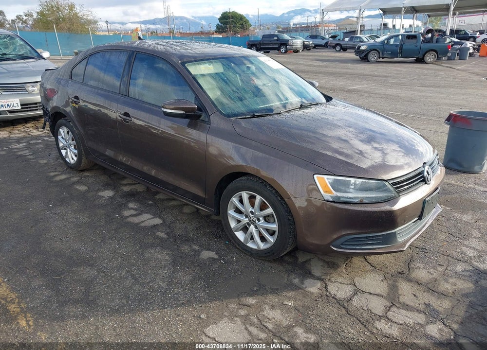 2011 VOLKSWAGEN JETTA 2.5L SE VIN: 3VWDZ7AJ2BM384268
