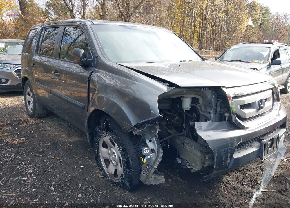 2011 HONDA PILOT LX VIN: 5FNYF4H29BB001635