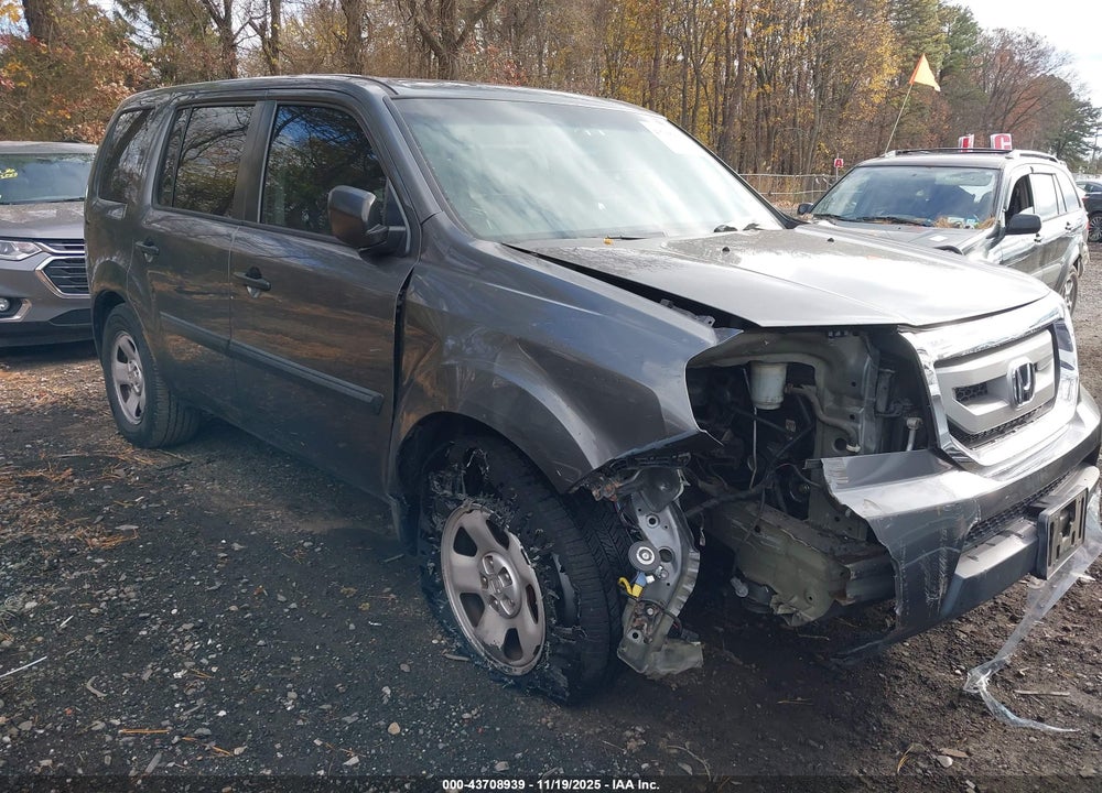 2011 HONDA PILOT LX VIN: 5FNYF4H29BB001635