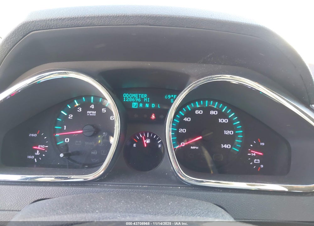 2011 CHEVROLET TRAVERSE VIN: 1GNKVGED3BJ394550