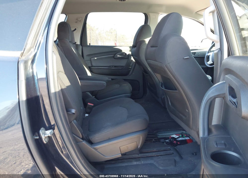 2011 CHEVROLET TRAVERSE VIN: 1GNKVGED3BJ394550