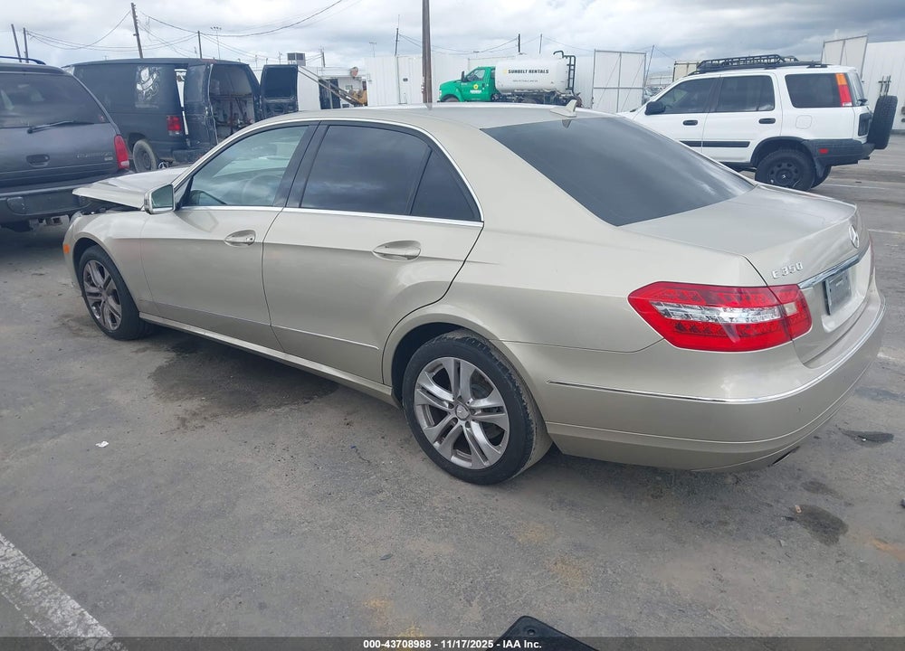 2011 MERCEDES-BENZ E 350 VIN: WDDHF5GB5BA313067
