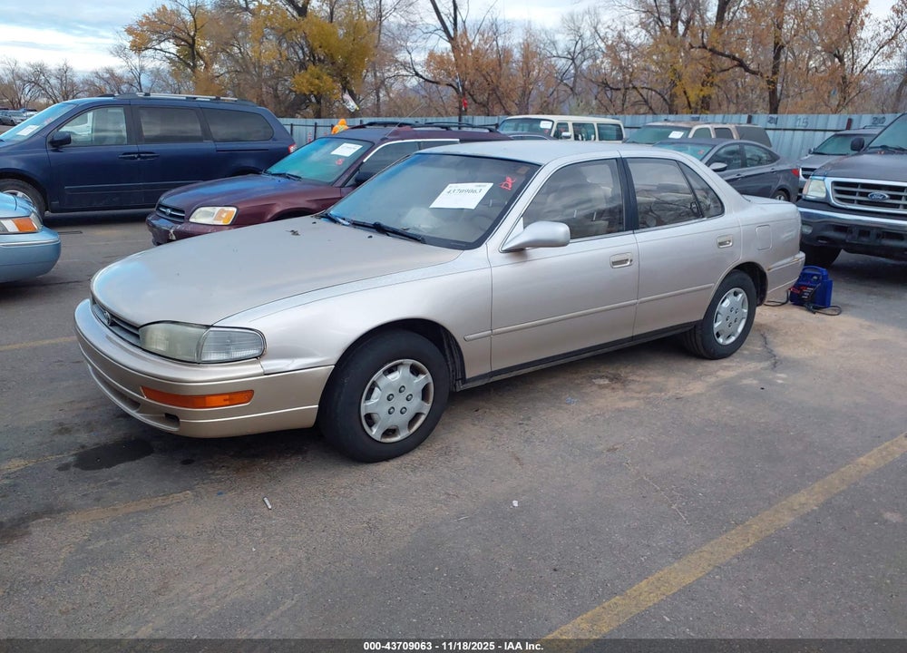 1994 TOYOTA CAMRY LE VIN: JT2SK12E4R0242216
