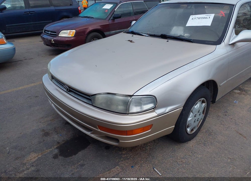 1994 TOYOTA CAMRY LE VIN: JT2SK12E4R0242216