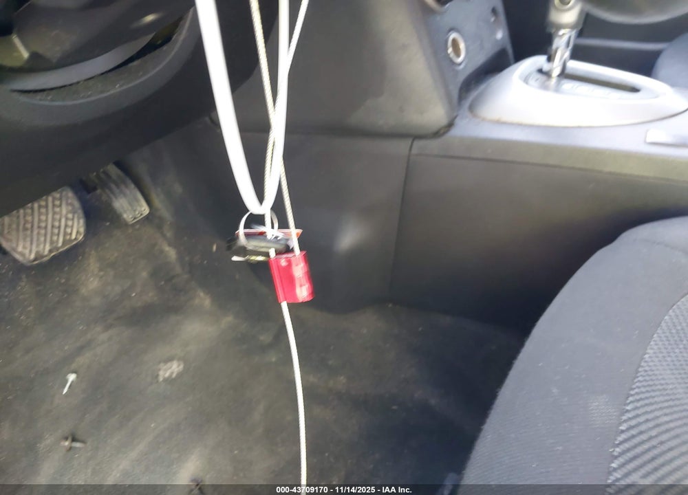 2015 NISSAN ROGUE SELECT S VIN: JN8AS5MTXFW165015