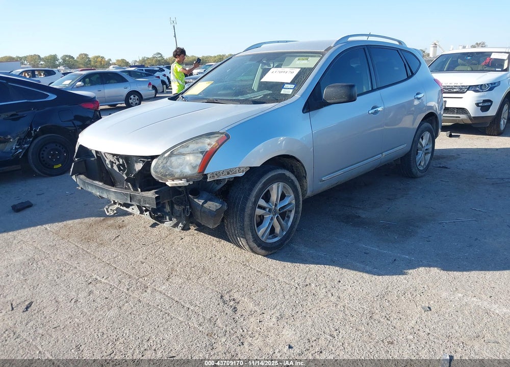 2015 NISSAN ROGUE SELECT S VIN: JN8AS5MTXFW165015