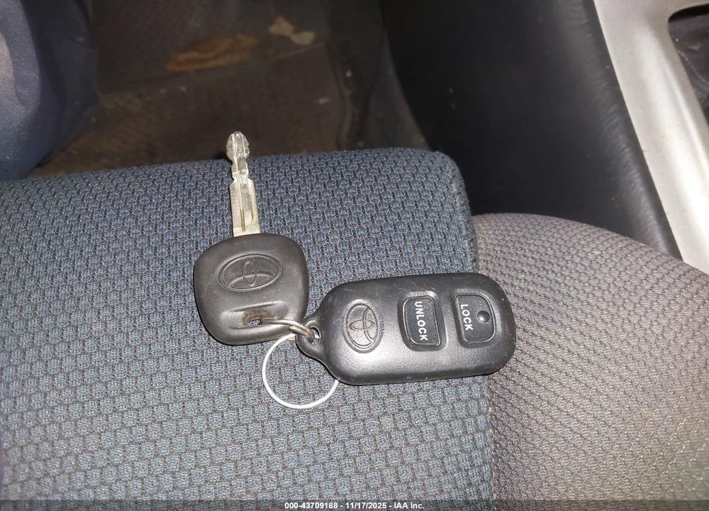 2006 TOYOTA COROLLA VIN: 2T1BY32E76C550189