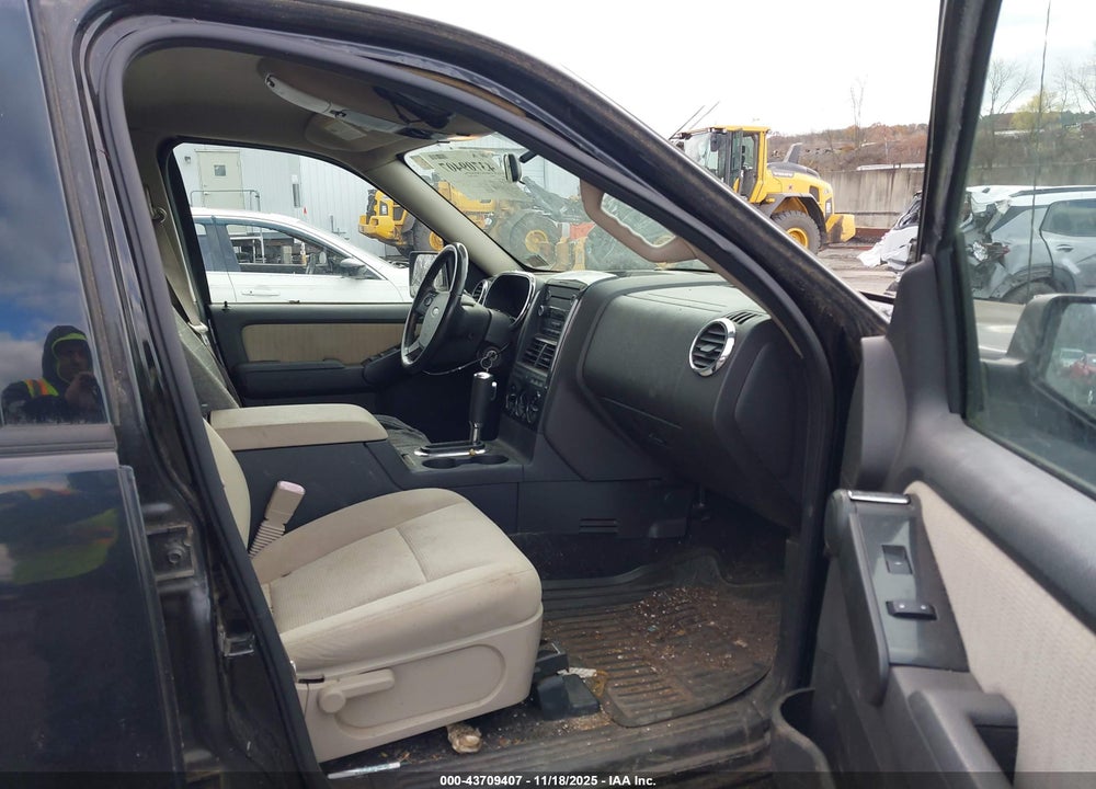2008 FORD EXPLORER XLT VIN: 1FMEU73E78UA07747