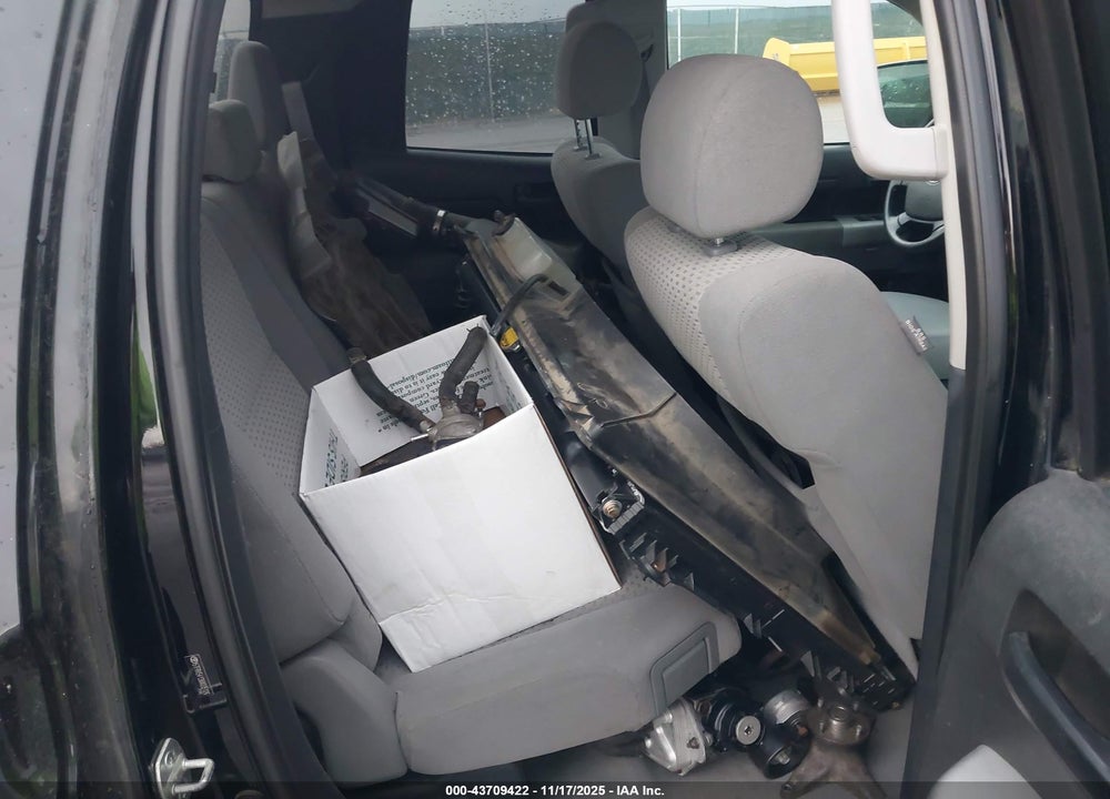 2008 TOYOTA TUNDRA SR5 5.7L V8 VIN: 5TFRV54138X035126