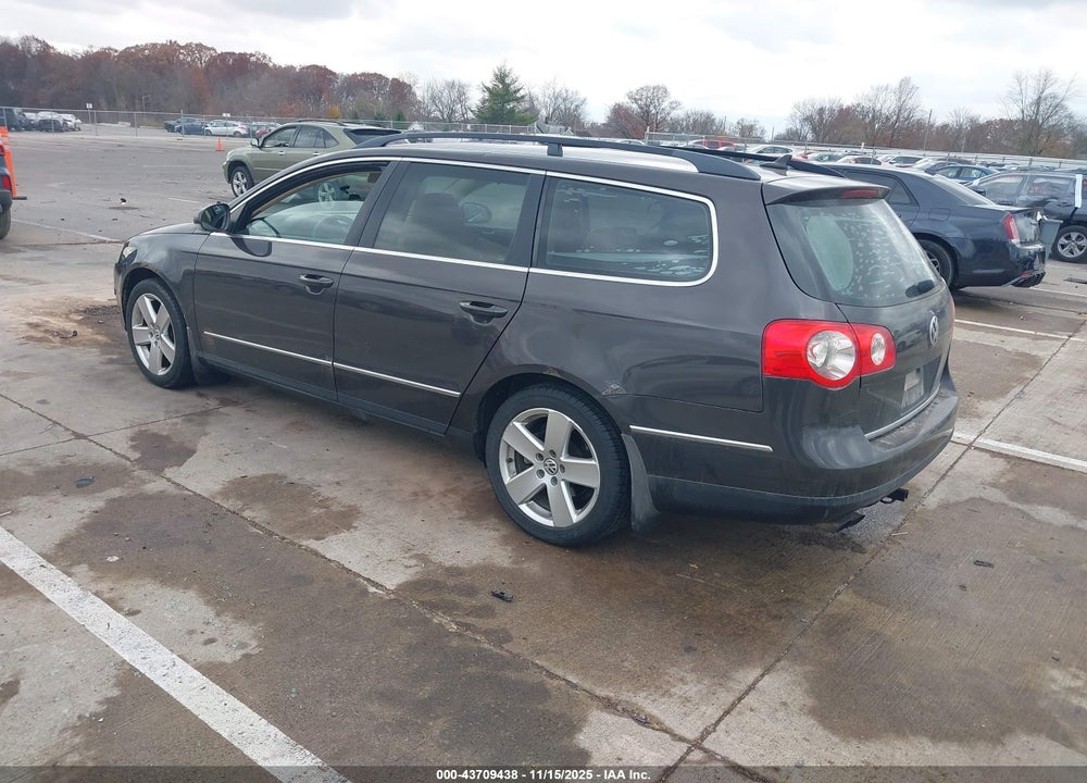 2008 VOLKSWAGEN PASSAT KOMFORT VIN: WVWLK73C98E219303