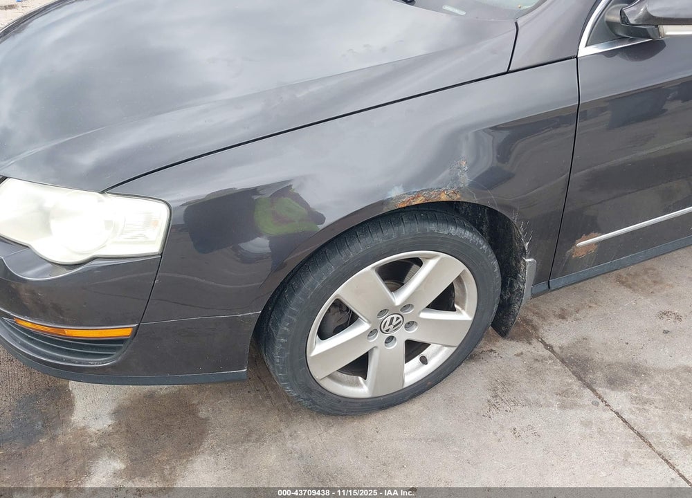 2008 VOLKSWAGEN PASSAT KOMFORT VIN: WVWLK73C98E219303