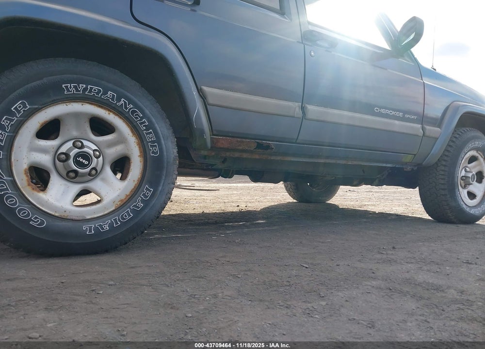 2001 JEEP CHEROKEE SPORT VIN: 1J4FF48S11L595621