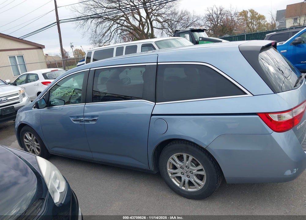 2011 HONDA ODYSSEY EX VIN: 5FNRL5H47BB037554