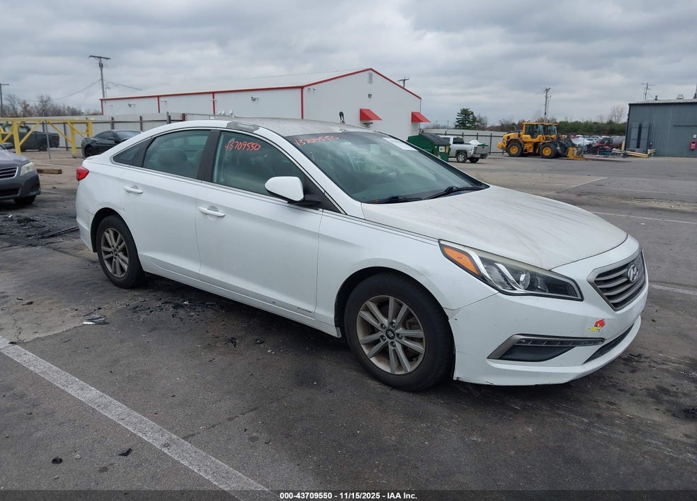 2015 HYUNDAI SONATA SE VIN: 5NPE24AF9FH049056