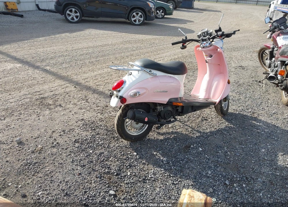 2010 UNDEFINED --- VIN: LE8TGBPJ2A1001013