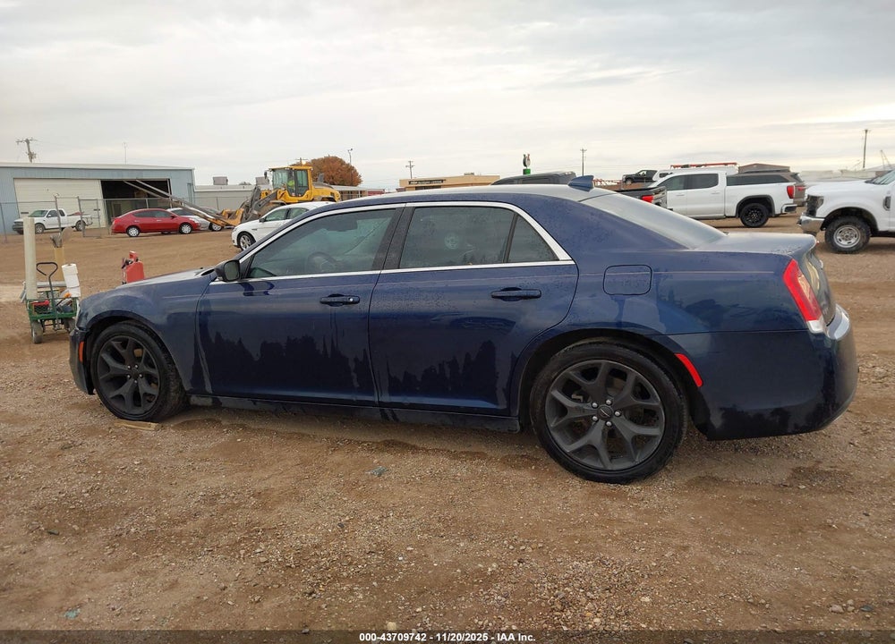 2017 CHRYSLER 300 LIMITED VIN: 2C3CCAAG6HH552958